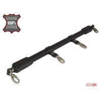 Черная металлическая распорка с кожаными ремешками и карабинами - 65 см. Черная металлическая распорка с кожаными ремешками и карабинами - 65 см.