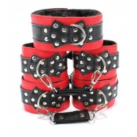 Набор красно-черных фиксаторов с меховым подкладом