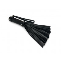 Черная генитальная мини-плеть Queen Arsenal - 26 см. Черная генитальная мини-плеть Queen Arsenal - 26 см.